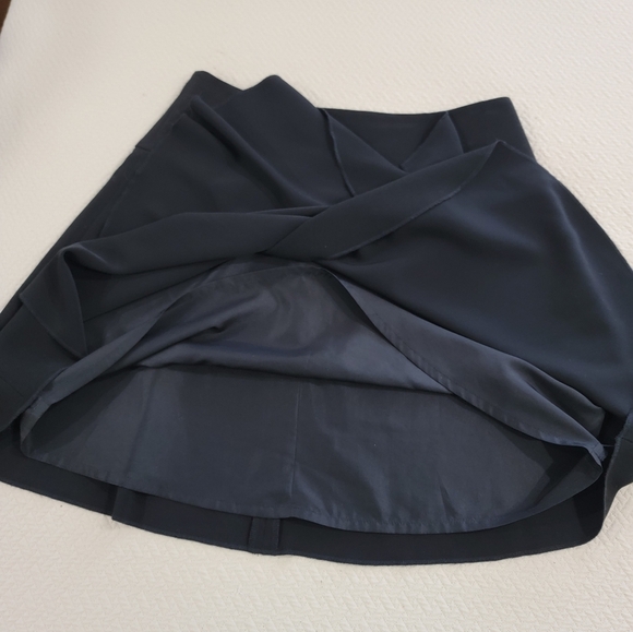LOFT Black Skirt With Ruffle Women's Size 6 Mini Flowy - Picture 6 of 13
